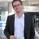 Dr. Erwin De Nys